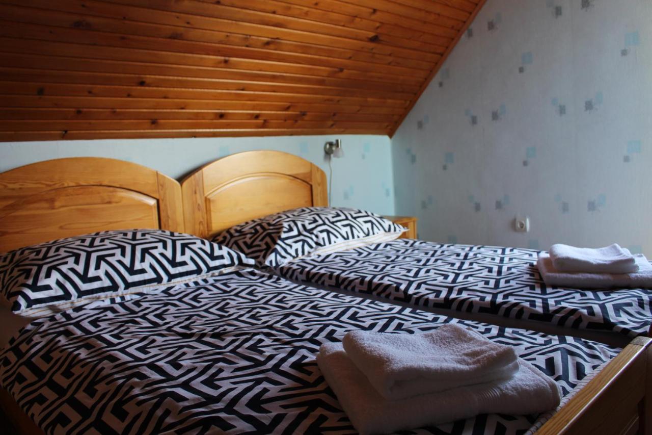 Lizi Apartman Alsoors Luaran gambar